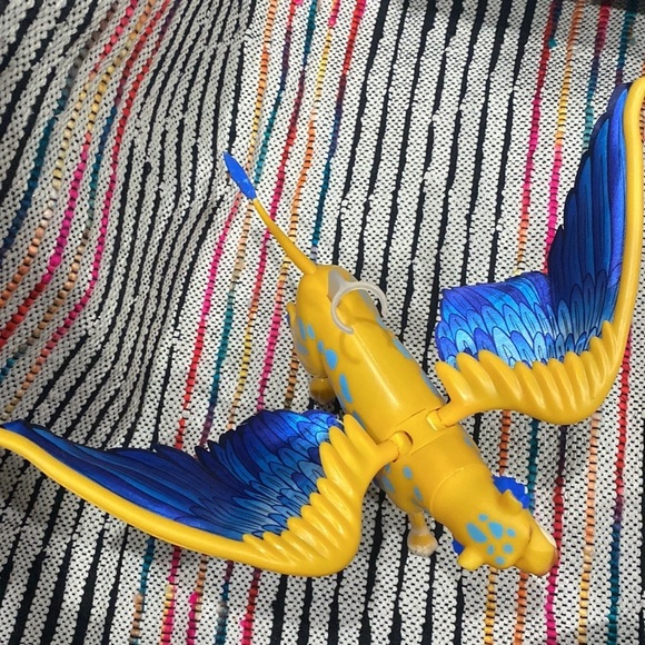 Disney Elena of Avalor SKYLAR Toy - Wings Flap Blue and Yellow Cat Leopard - Picture 2 of 14